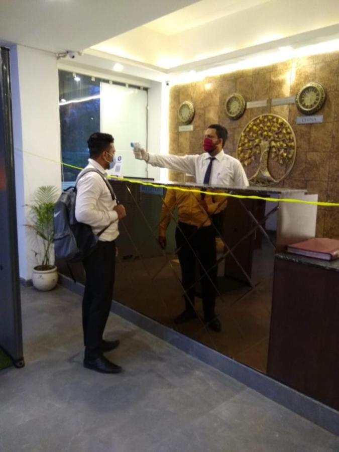 Airport Hotel Tashree Yeni Delhi Dış mekan fotoğraf