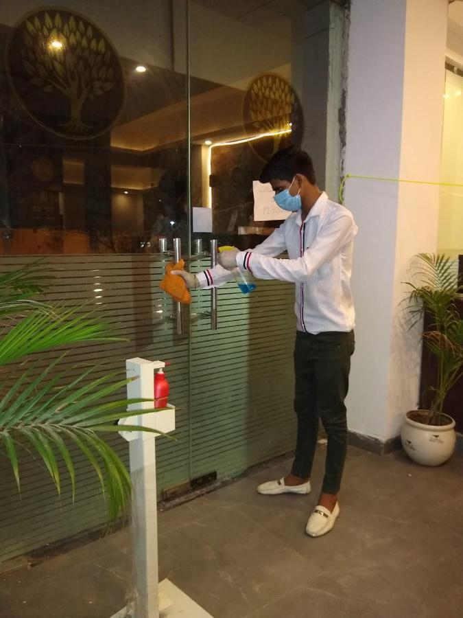 Airport Hotel Tashree Yeni Delhi Dış mekan fotoğraf