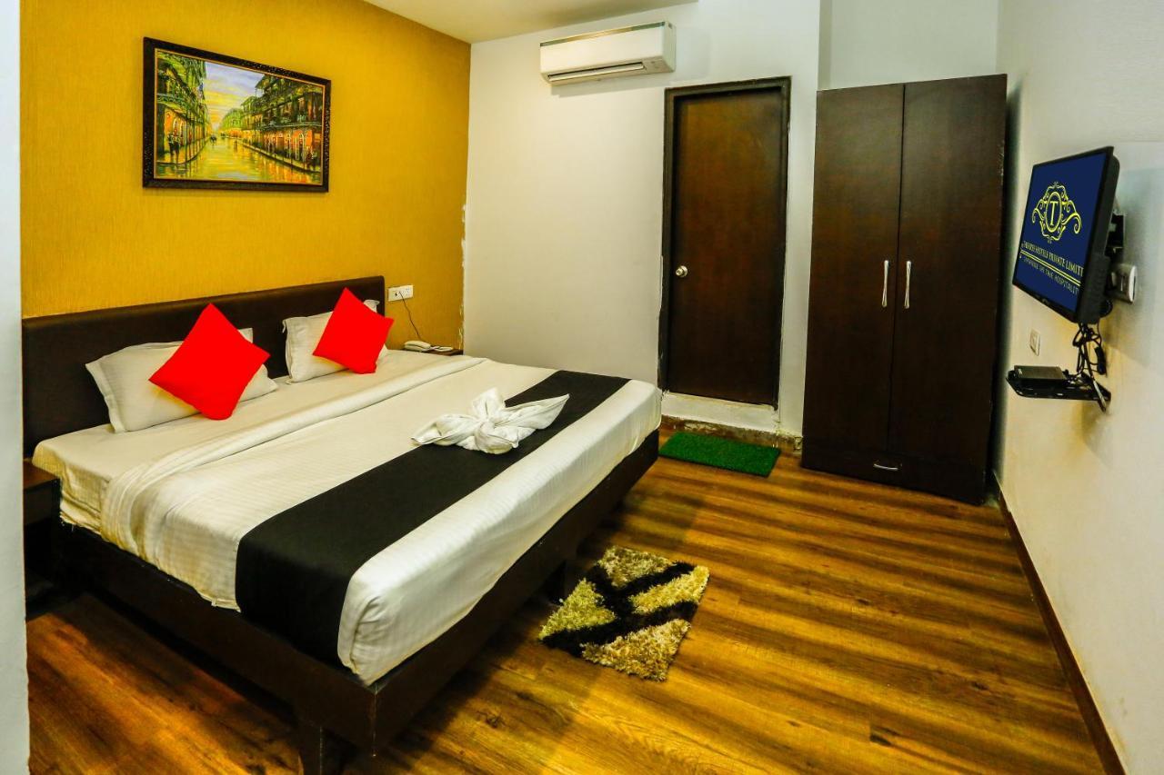 Airport Hotel Tashree Yeni Delhi Dış mekan fotoğraf