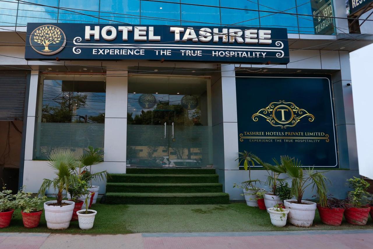 Airport Hotel Tashree Yeni Delhi Dış mekan fotoğraf