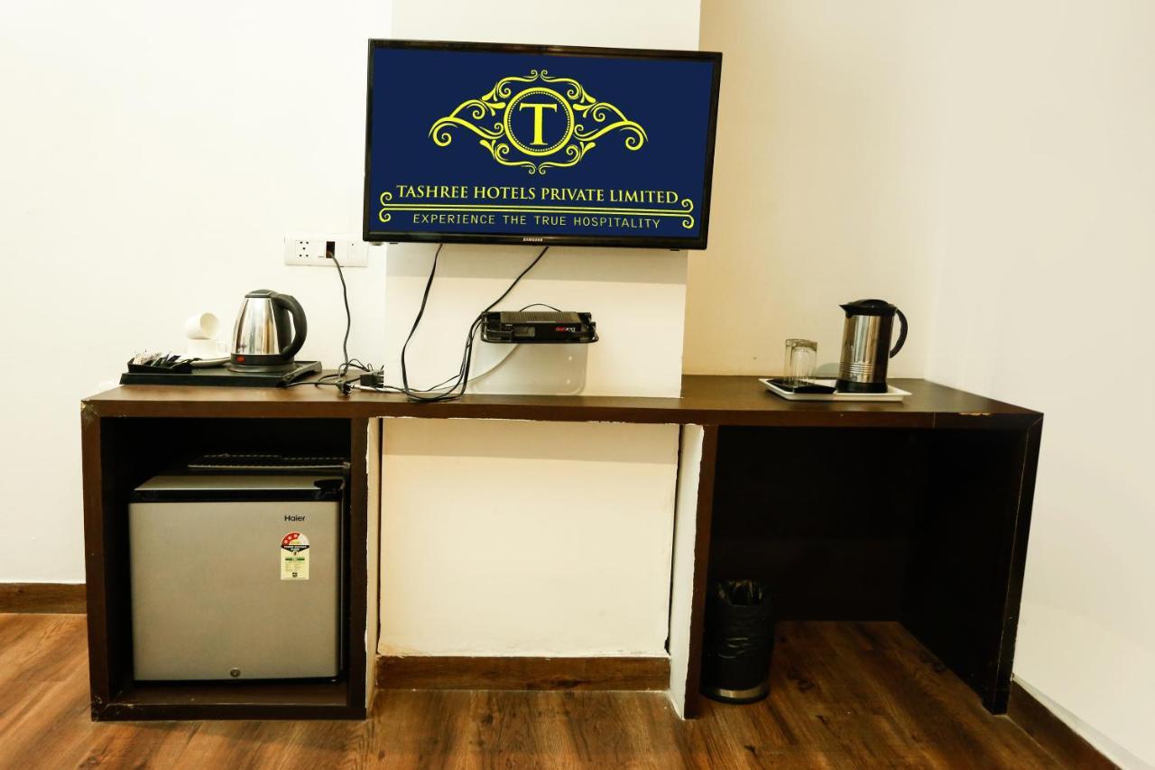 Airport Hotel Tashree Yeni Delhi Dış mekan fotoğraf